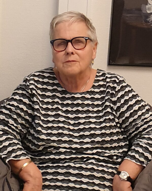 Mona Nilsson, blind ledsagningsanvändare – ”Handläggaren sade att jag inte längre tillhörde LSS personkretsar”